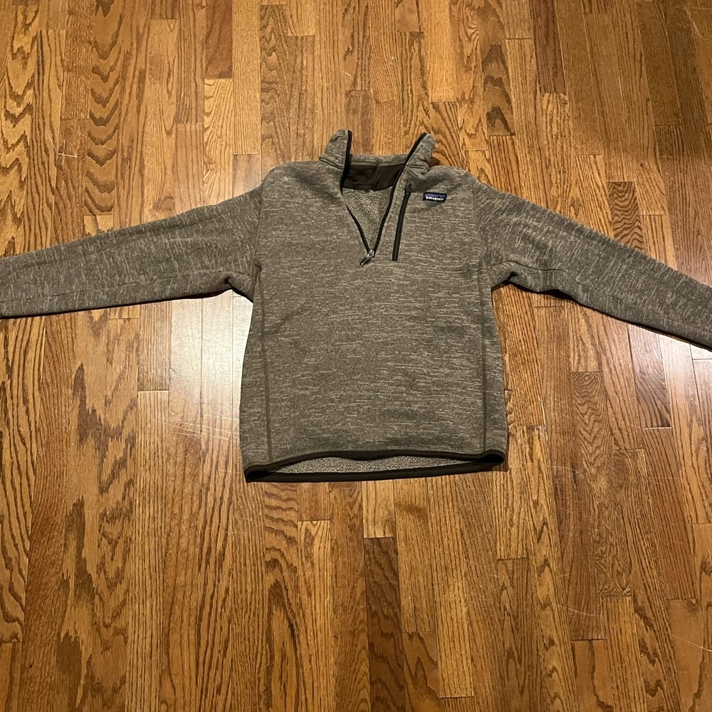 Patagonia quarter zip sweater